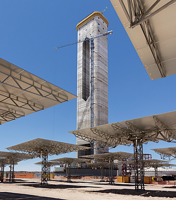 The tower is the heart of Latin America’s first concentrated solar energy plant