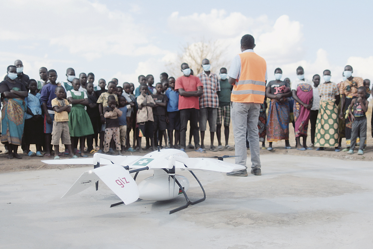 Medikamententransport per Drohne verbessern die Versorgung von Menschen im ländlichen Malawi.