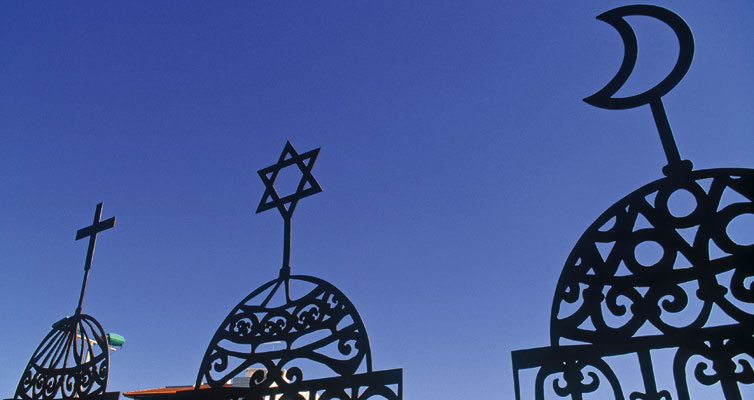 Wenn drei Weltreligionen friedlich zueinanderfinden – wie hier beim „Fest der Feste“ im israelischen Haifa. (Foto: Getty Images/Hanan Isachar)
